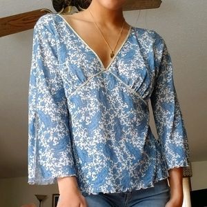 Vintage V-neck top with flared sleeves